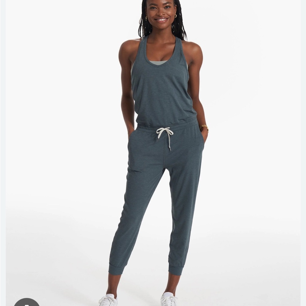 VGUC Vuori lux jumpsuit size XS racerback style